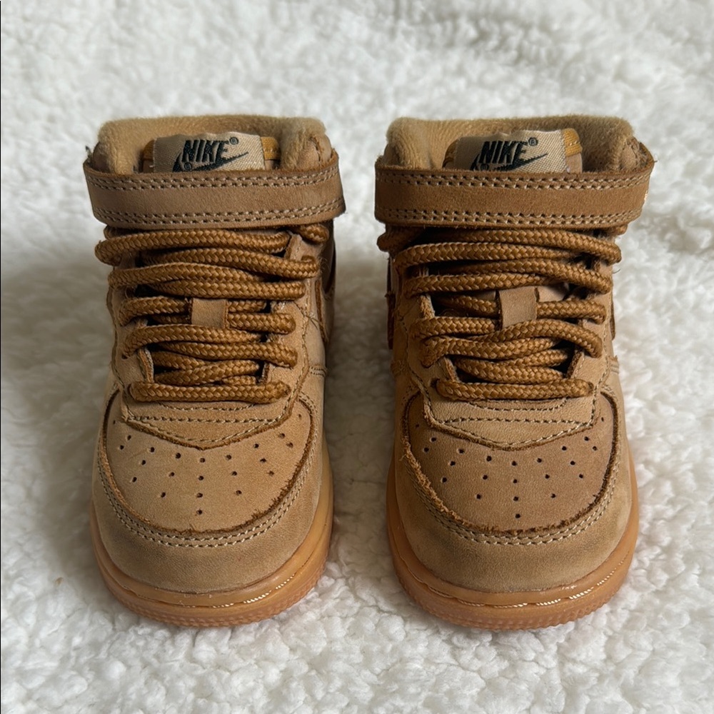Nike Tan Sneakers Air Force 1 Mid-Top